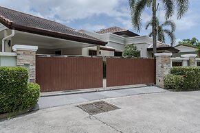 Luxury 3BR Villa 5 Private Pool, Gym & Jacuzzi
