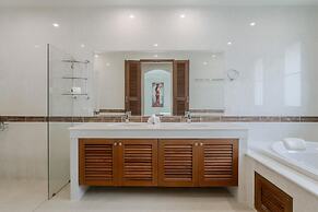 Luxury 3BR Villa 5 Private Pool, Gym & Jacuzzi