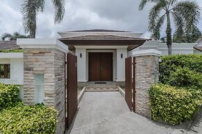 Luxury 3BR Villa 5 Private Pool, Gym & Jacuzzi