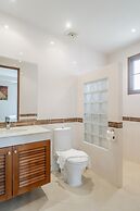 Luxury 3BR Villa 5 Private Pool, Gym & Jacuzzi