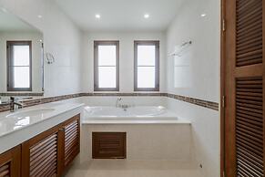 Luxury 3BR Villa 5 Private Pool, Gym & Jacuzzi