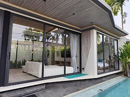Stylish 2BR Naiton Aileen Villa w/ Private Pool