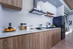 Stylish 2BR Naiton Aileen Villa w/ Private Pool