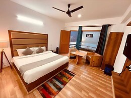 Hotel beas river retreat