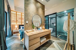 Room-heinemann Hotel Courtyard or Terrac