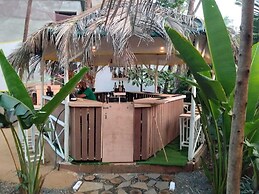Urban Mad – Villas & Studio