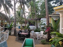 Urban Mad – Villas & Studio