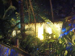 Urban Mad – Villas & Studio