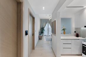 Elegant 1BR Stay in Binghatti Heights
