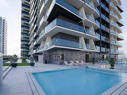Elegant 1BR Stay in Binghatti Heights