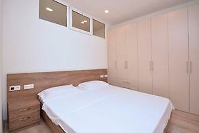 Apartment by Luxe Group PU383