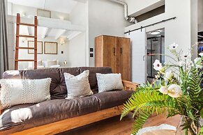 Gardens Loft Studio