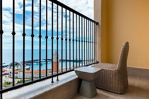 Atermis Regency Hillside Phu Quoc - Sea & Fireworks View