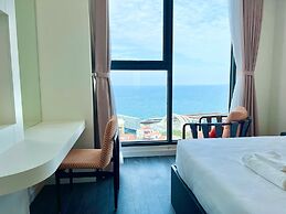 Atermis Regency Hillside Phu Quoc - Sea & Fireworks View