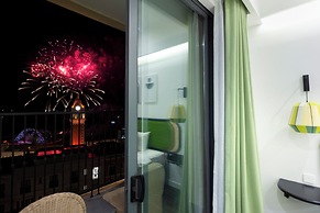 Atermis Regency Hillside Phu Quoc - Sea & Fireworks View