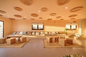 Wander Surf House