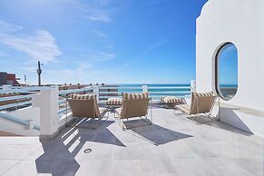 Wander Surf House