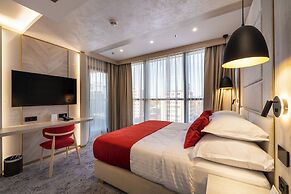 East Plaza Hotel