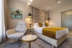 East Plaza Hotel