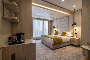 East Plaza Hotel