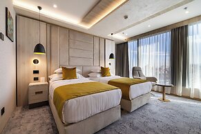 East Plaza Hotel