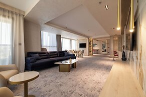 East Plaza Hotel