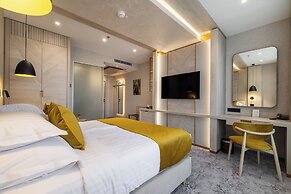 East Plaza Hotel