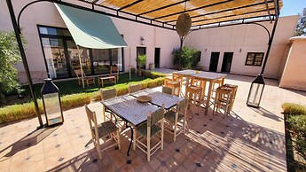 Tawenza Lodge