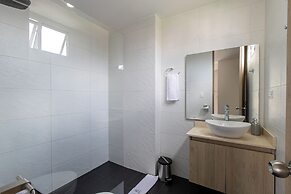 Borbon Suites