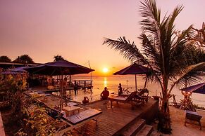Nusa Veranda Sunset Villas & Restaurant