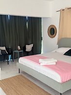 Nashaly Suite