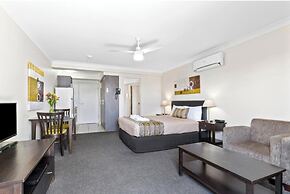 Discovery Parks Blackwater Central Motel