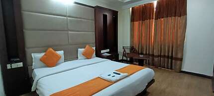 Roomshala Hotel J JOy