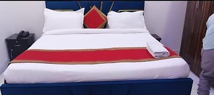 Roomshala Hotel J JOy