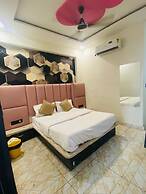 Hotel Rising Gest
