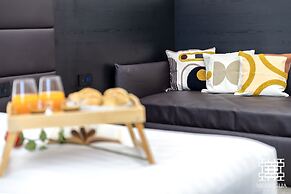 MESBEGLIA LUXURY ROOMS