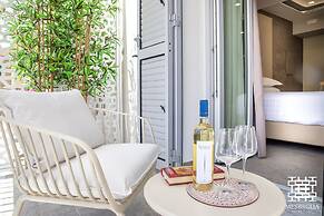 MESBEGLIA LUXURY ROOMS
