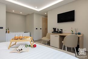 MESBEGLIA LUXURY ROOMS