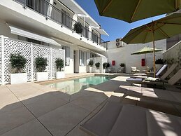 MESBEGLIA LUXURY ROOMS