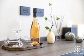 MESBEGLIA LUXURY ROOMS