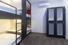 Traveller Ark Hotel & Bunks