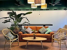 Traveller Ark Hotel & Bunks