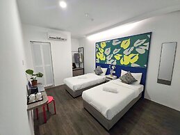 Traveller Ark Hotel & Bunks