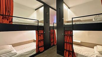 Traveller Ark Hotel & Bunks