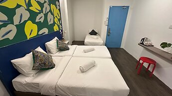 Traveller Ark Hotel & Bunks
