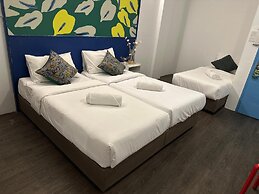 Traveller Ark Hotel & Bunks