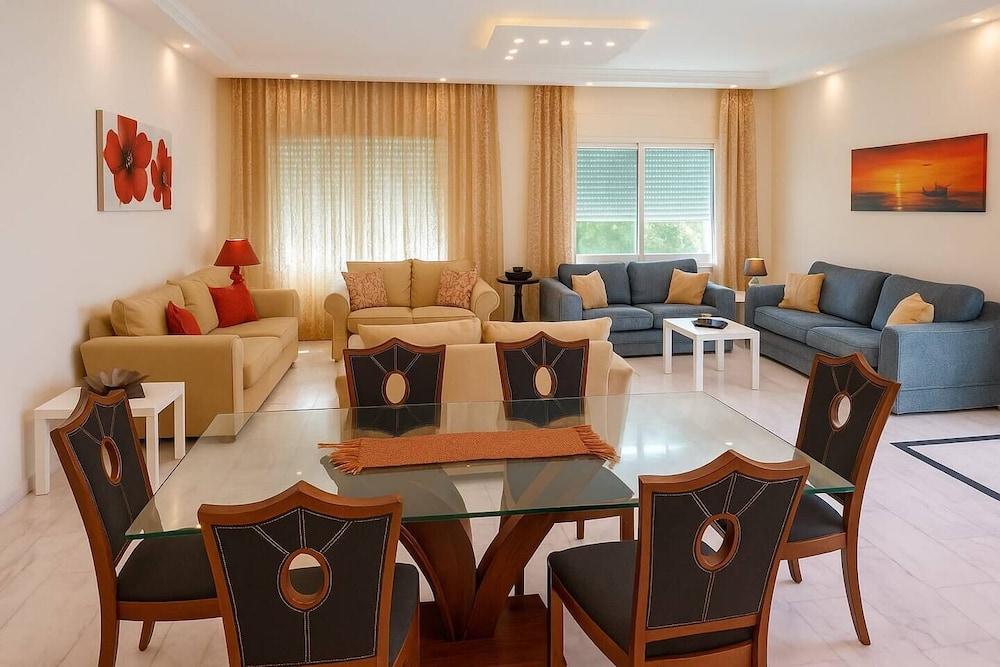 Central Family Apartment
