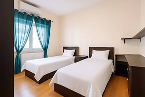 Central Family Apartment