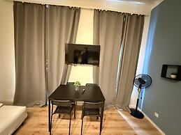 Cozy 1BR Apt Walk to Westbahnhof