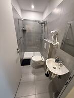 Cozy 1BR Apt Walk to Westbahnhof